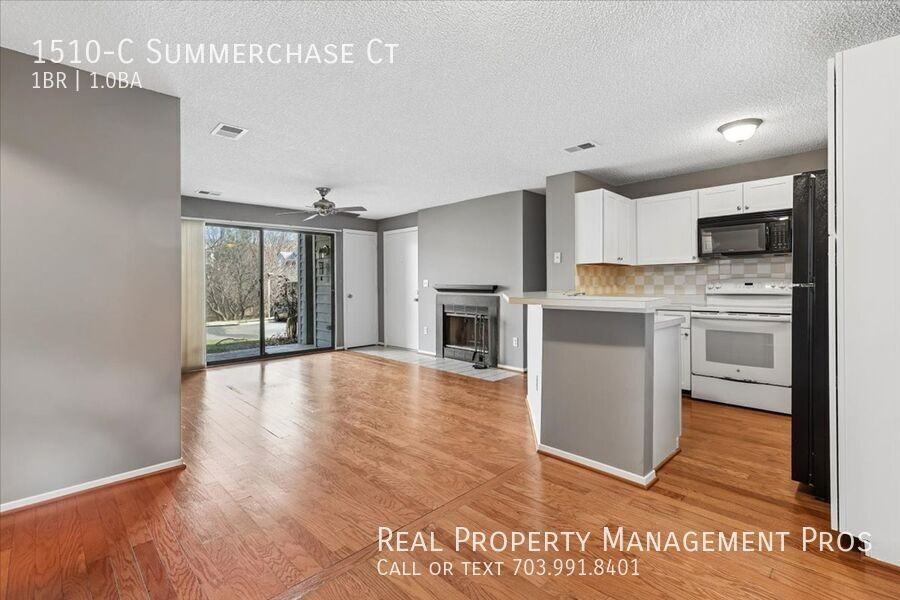 1510 Summerchase Ct Apt C - Photo 6 of 50