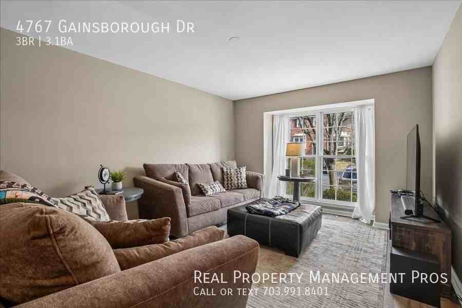 4767 Gainsborough Dr - Photo 5 of 26