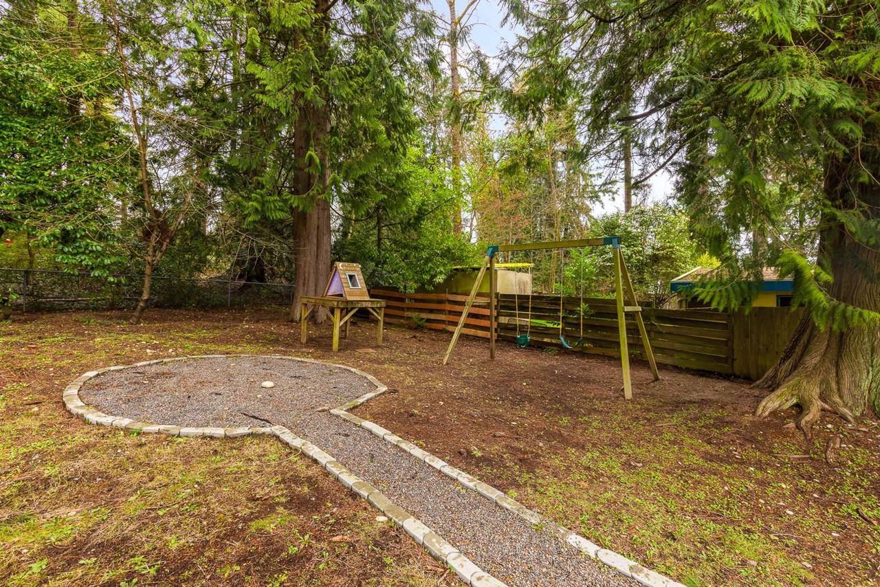 16725 10th Ave Ne - Photo 6 of 27