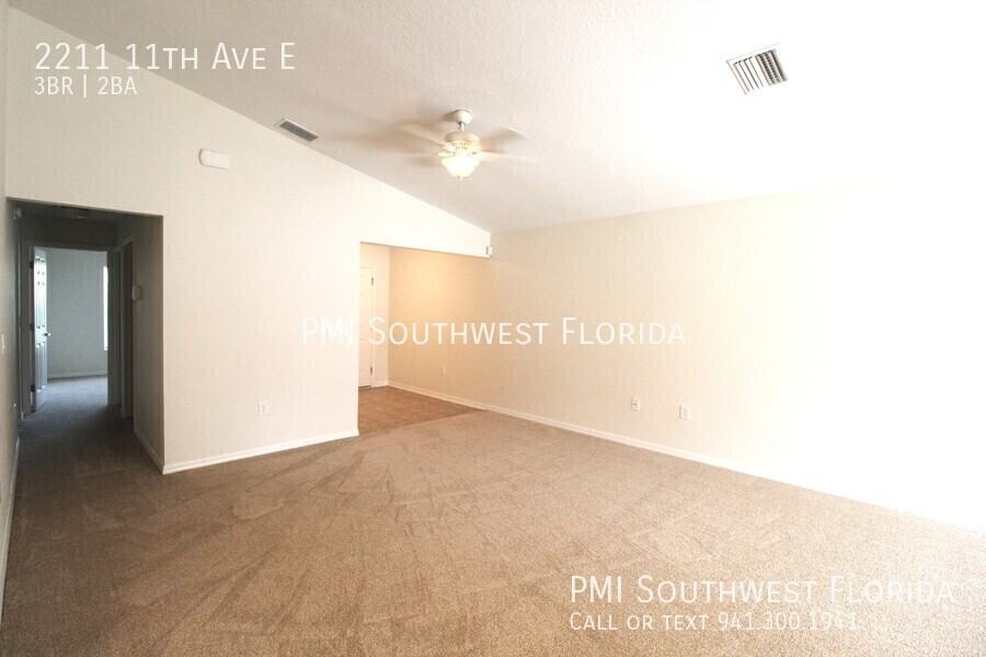 2211 11th Ave E - Photo 2 of 32