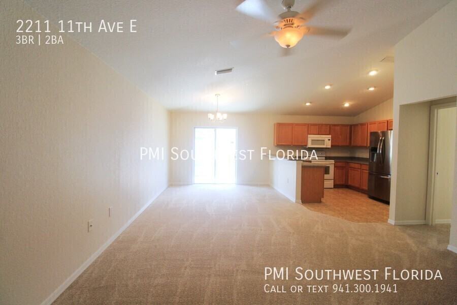 2211 11th Ave E - Photo 3 of 32