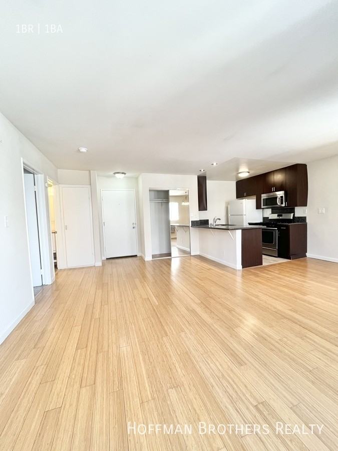 860 S Ardmore Ave #309 - Photo 2 of 5