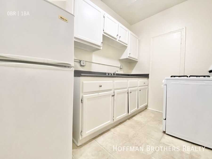 425 S Grand View St #5209 - Photo 2 of 5