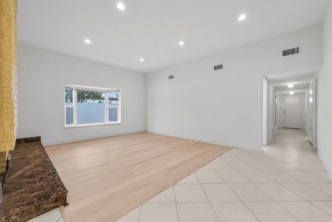 1 Lancewood Way - Photo 7 of 50