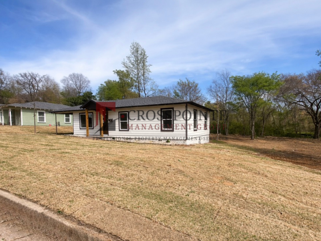 303 N Virginia Ave - Photo 2 of 22