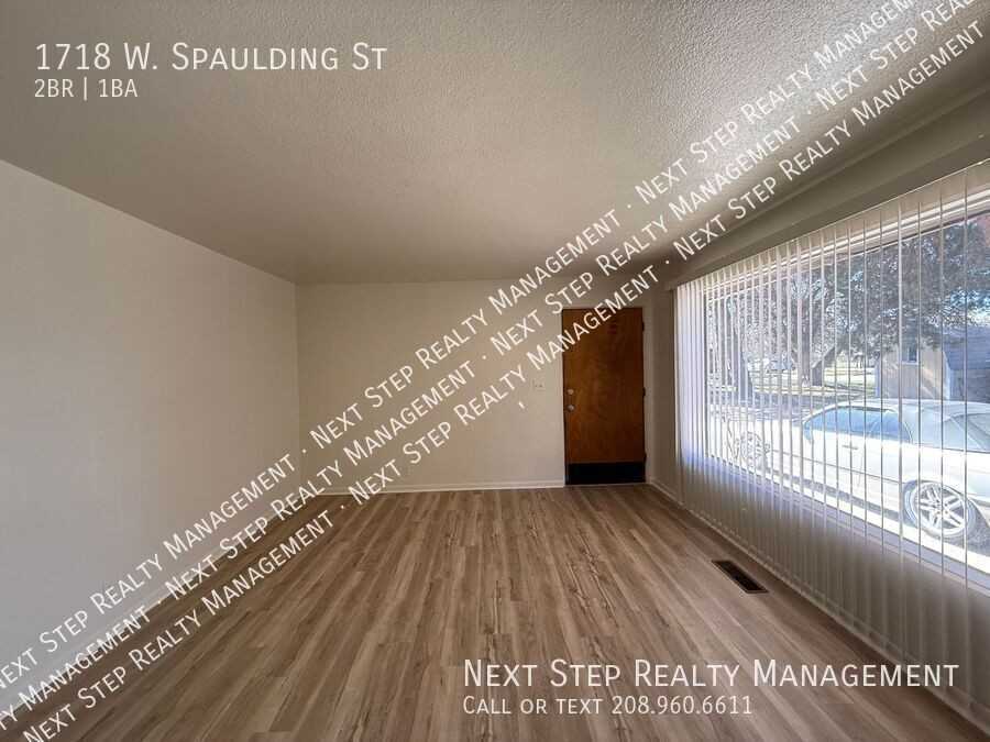 1718 W Spaulding St - Photo 3 of 12