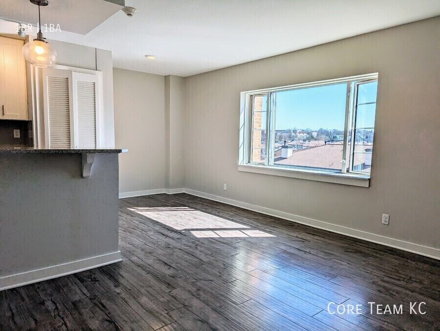 209 Emanuel Cleaver Ii Blvd #401 - Photo 2 of 26