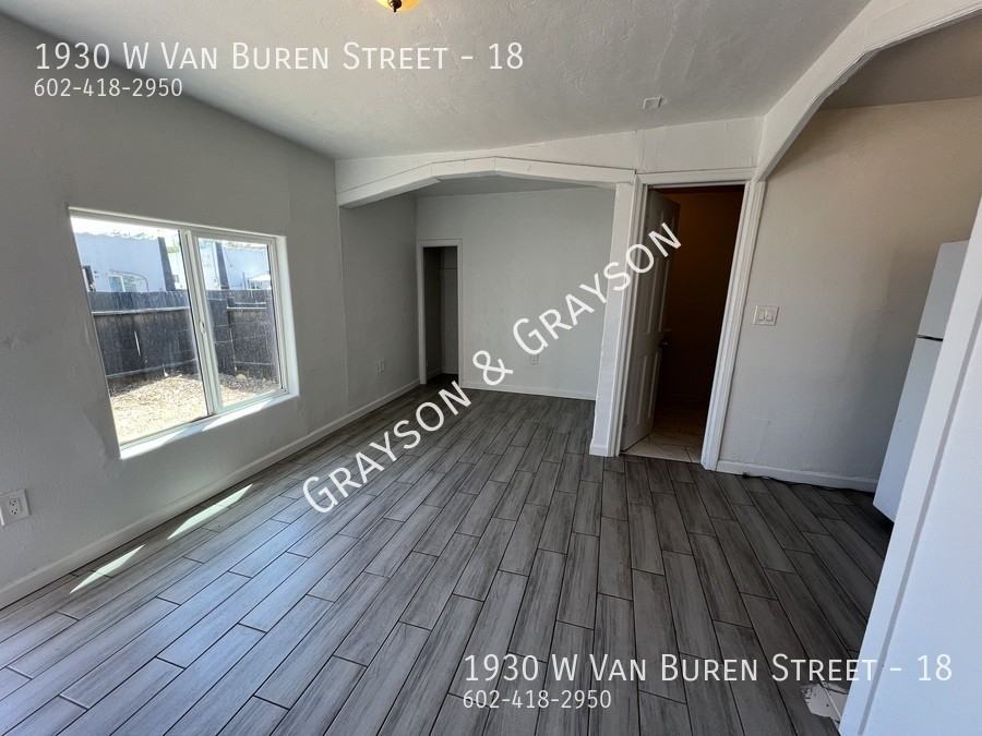 1930 W Van Buren St #18 - Photo 3 of 12