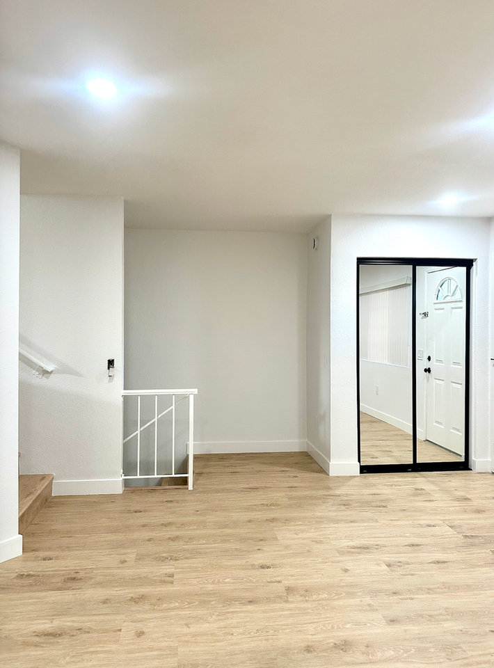 7130 Glade Ave - Photo 5 of 14