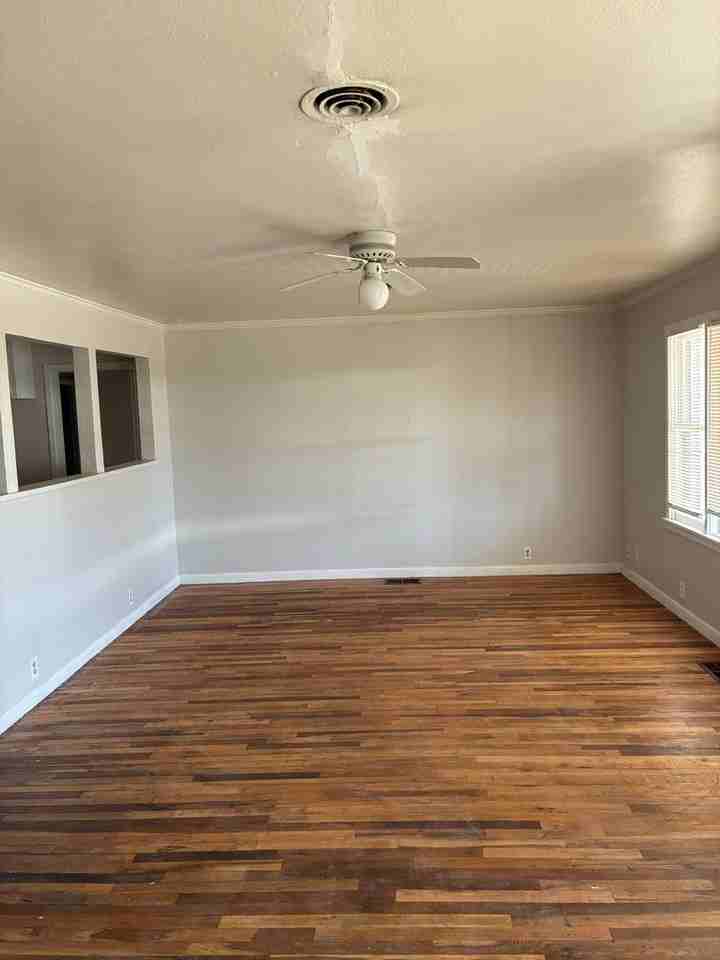 4801 36th St - Photo 3 of 14