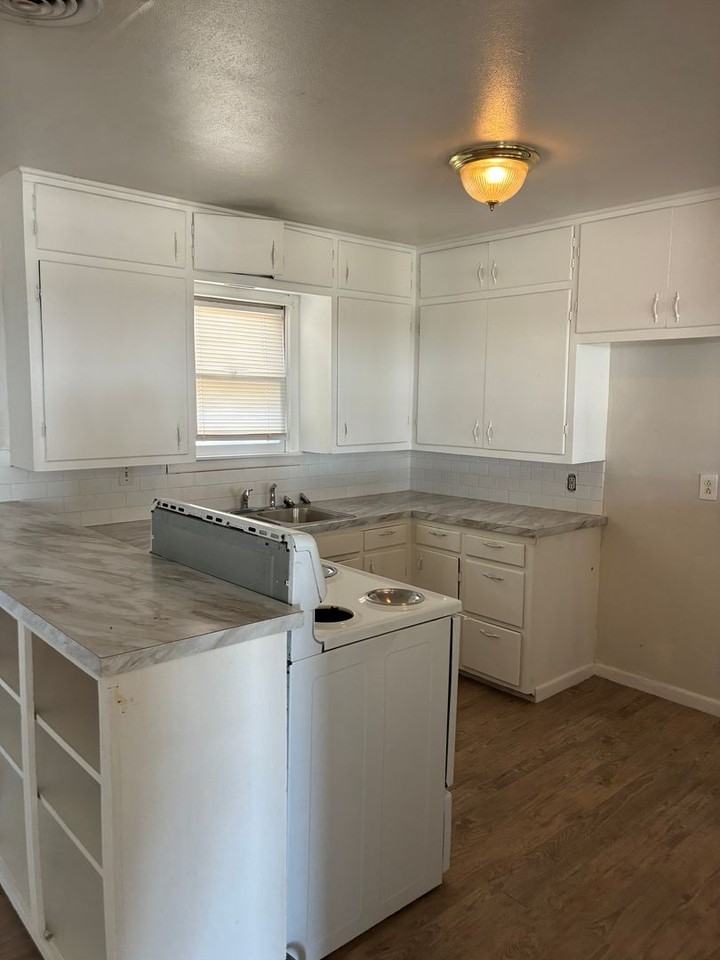 4801 36th St - Photo 5 of 14