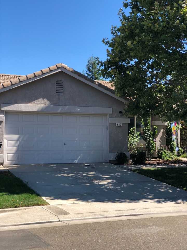 6117 Livorno Way - Photo 2 of 5