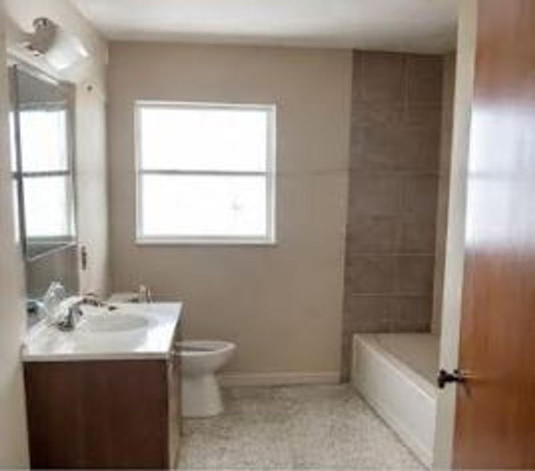 2700 Zephyr Rd - Photo 4 of 6