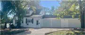 featured image of 601 Main St W