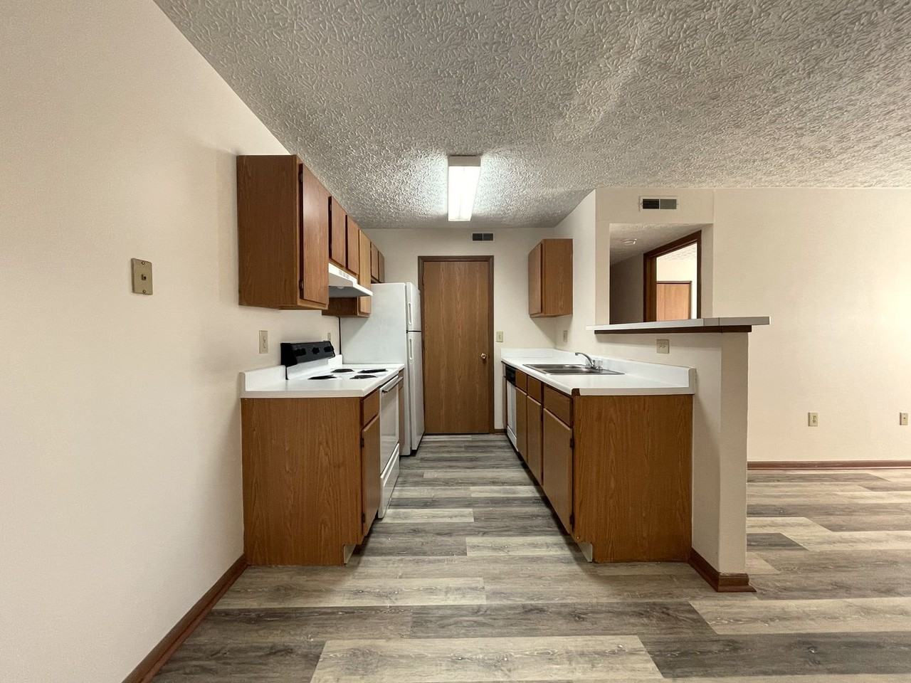 5636 Cypress Chase - Photo 6 of 16