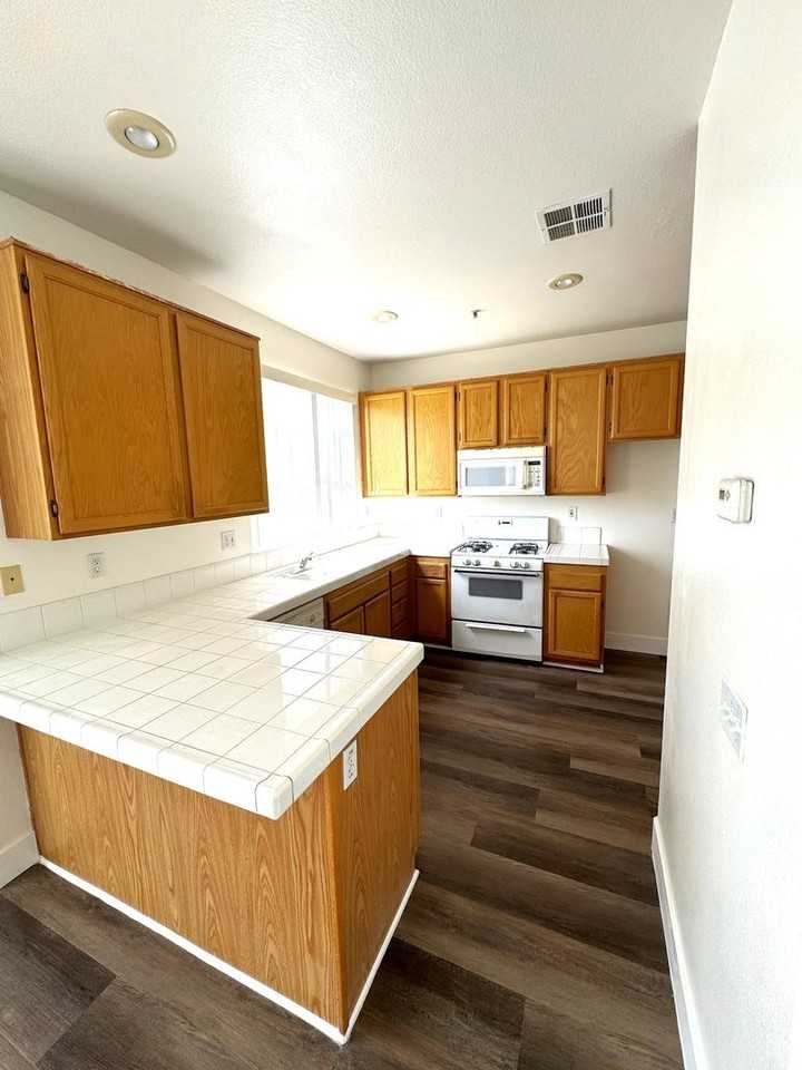 5890 Ventana Dr - Photo 4 of 19