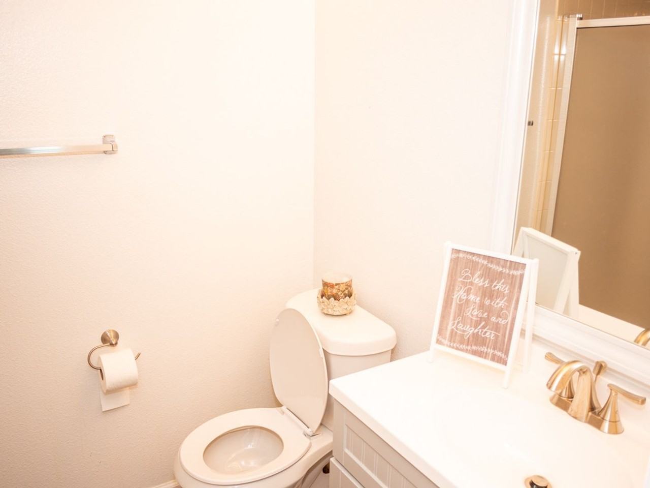 2605 Hatch Cir - Photo 7 of 48