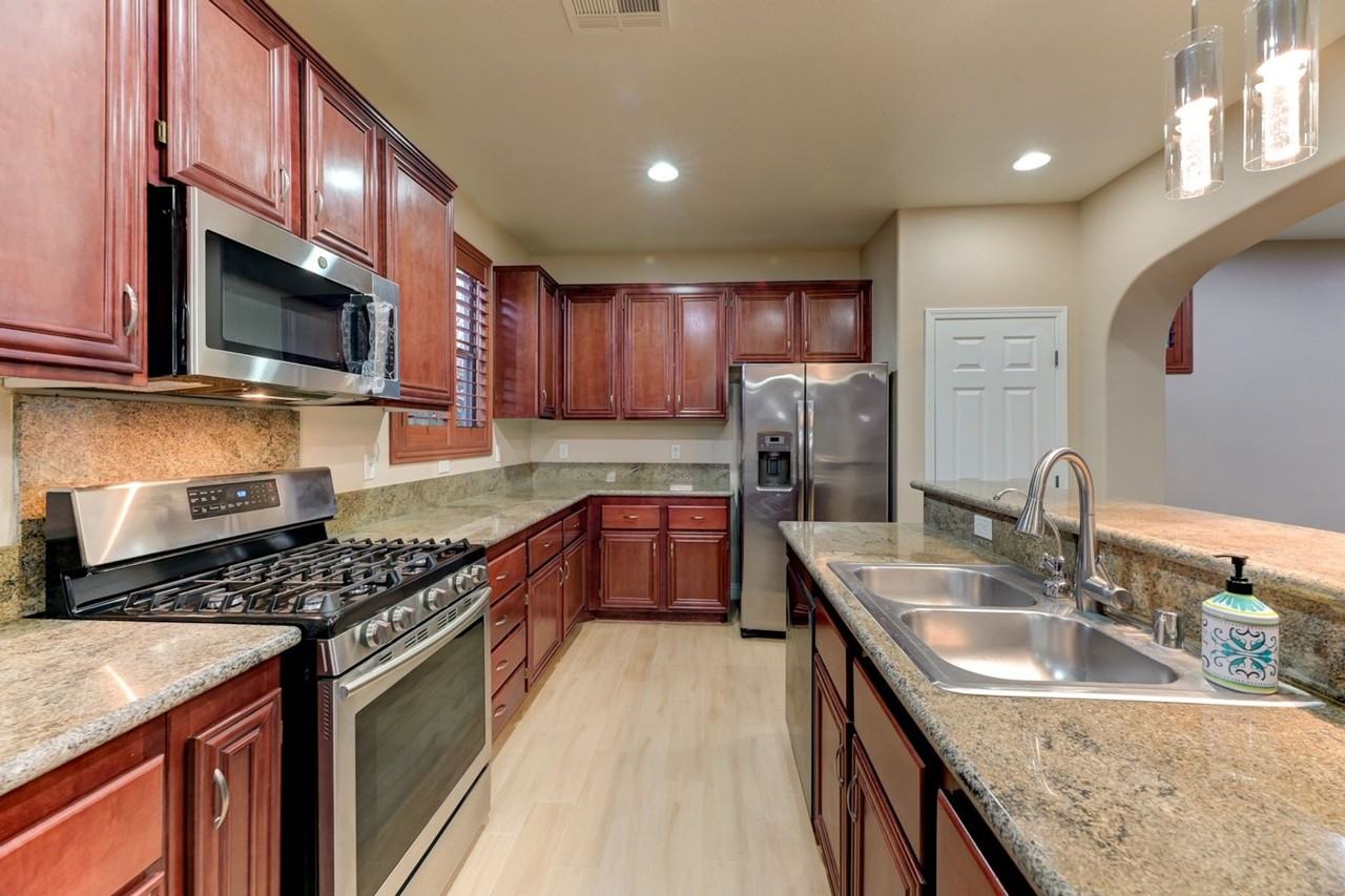 9744 Villa Cache Ct - Photo 5 of 16