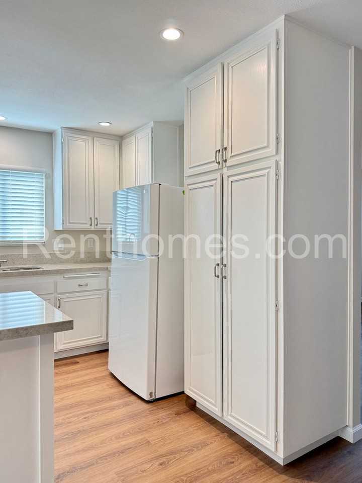 13438 Orange Blossom Ln - Photo 5 of 22