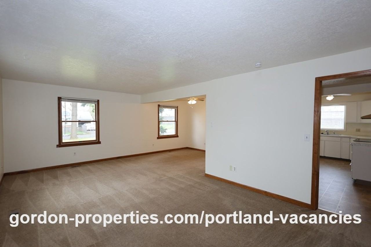 766 Ne 94th Ave - Photo 6 of 50