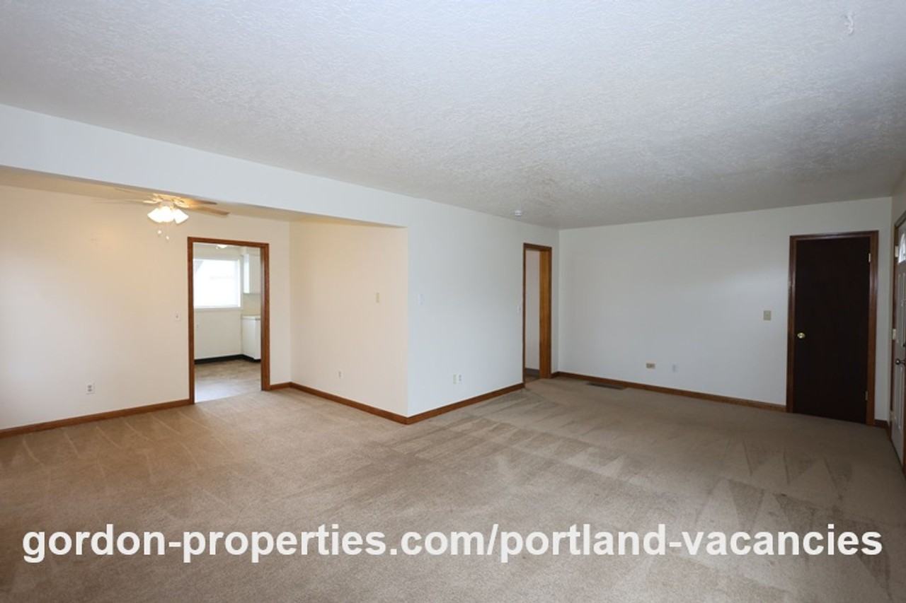 766 Ne 94th Ave - Photo 7 of 50