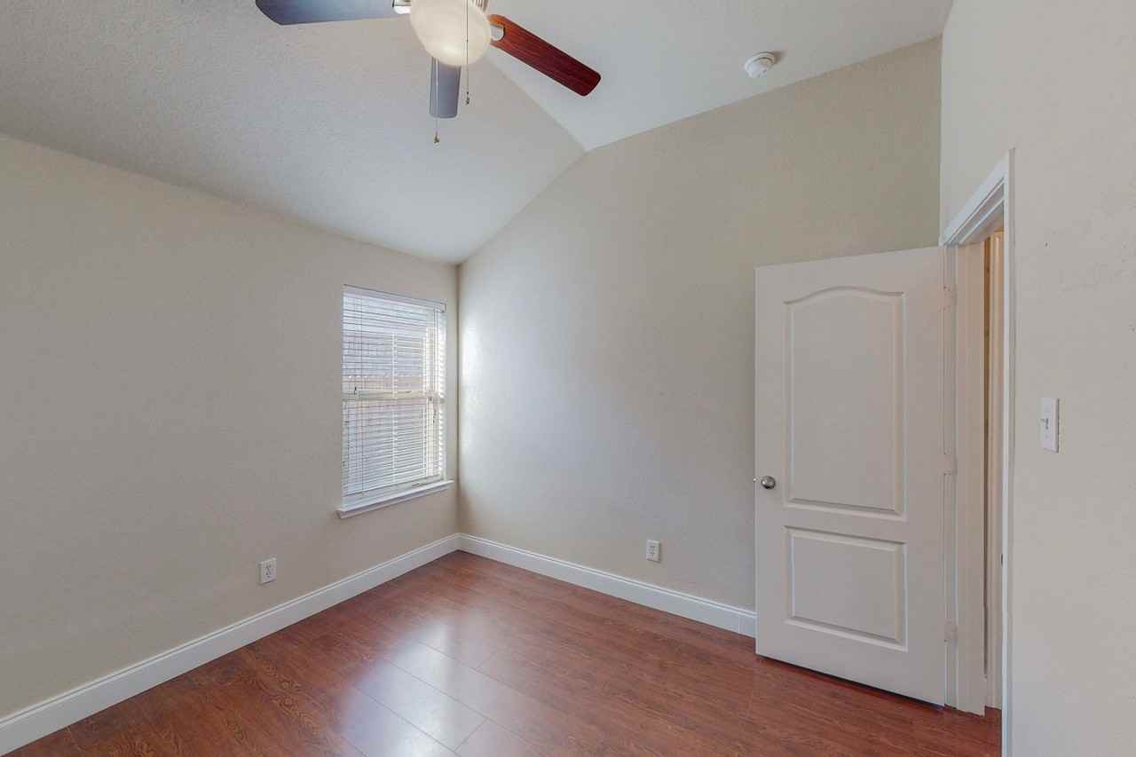 7508 Fallen Trl - Photo 7 of 27