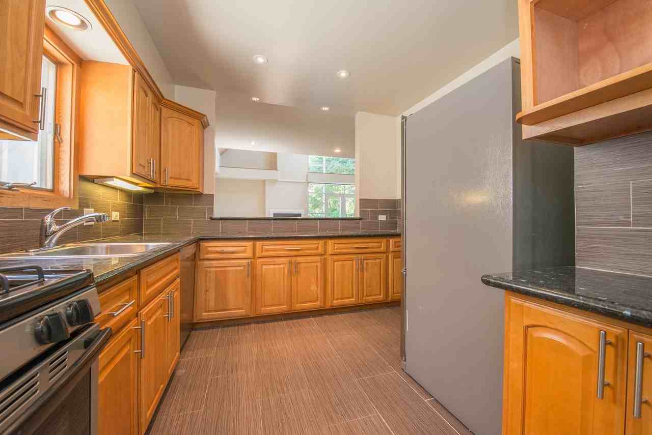 1425 Walnut Street - Photo 7 of 45