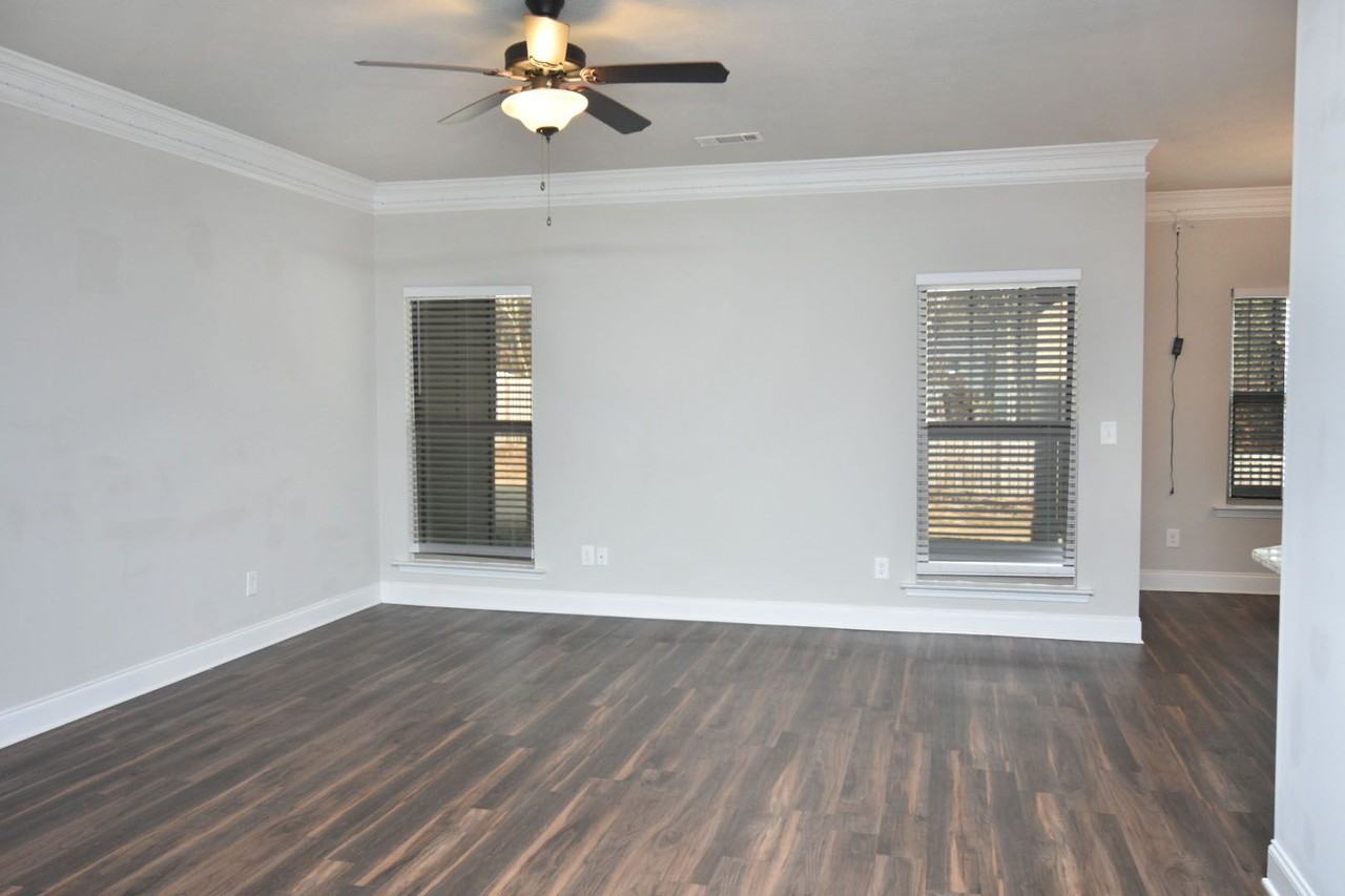 734 Holderness Ct - Photo 6 of 23