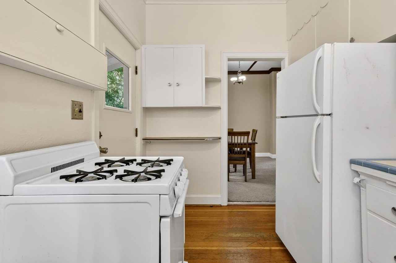 713 Se 27th Ave - Photo 3 of 30