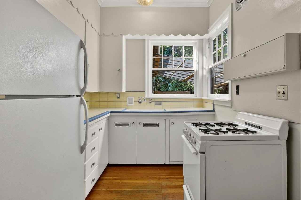 713 Se 27th Ave - Photo 5 of 30