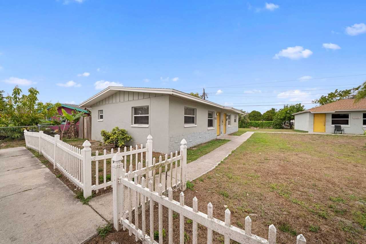 5458 5th Ave - Photo 2 of 13