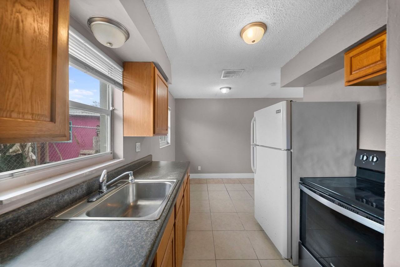 5458 5th Ave - Photo 7 of 13