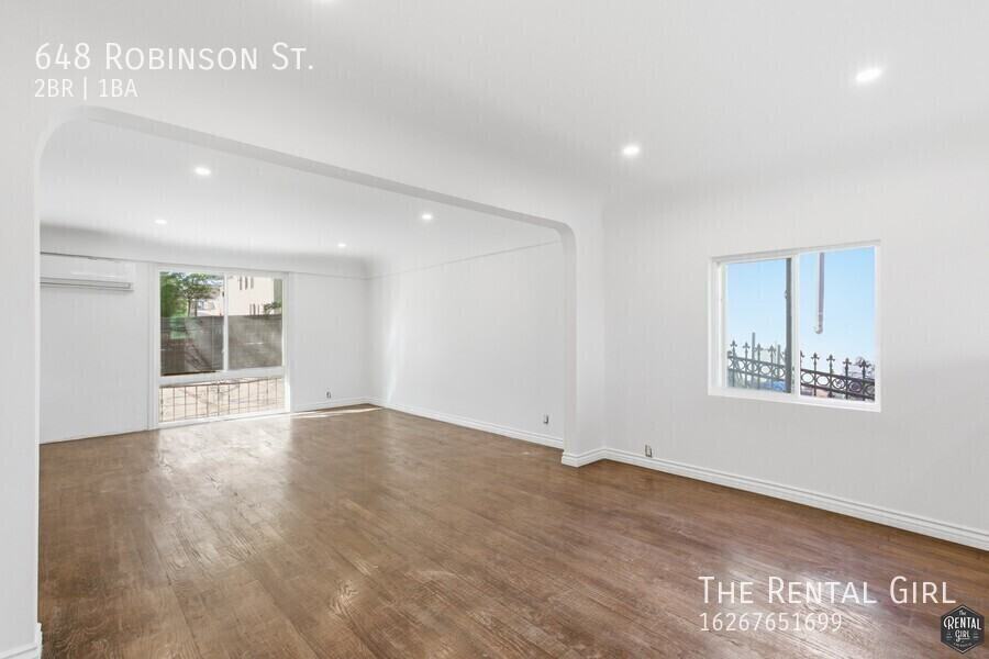 648 Robinson St - Photo 3 of 25