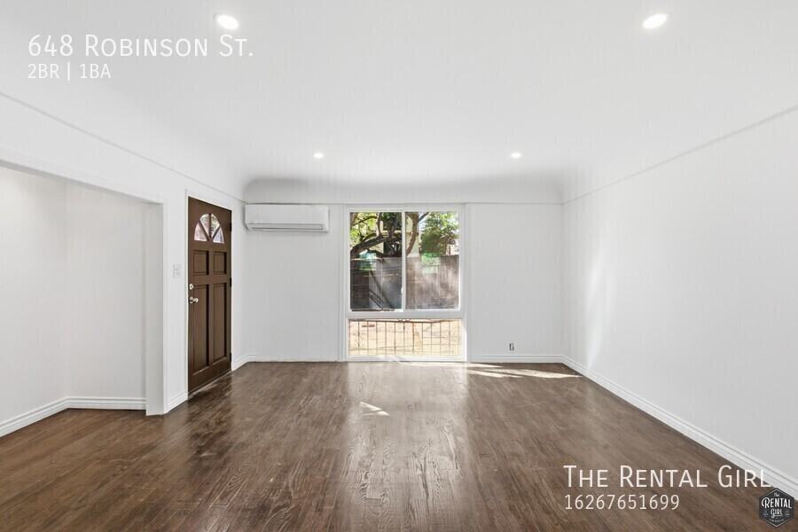 648 Robinson St - Photo 5 of 25