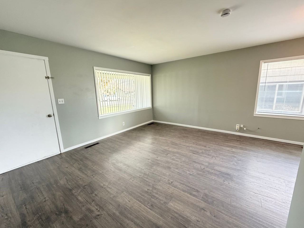 1255 Montana St - Photo 3 of 17