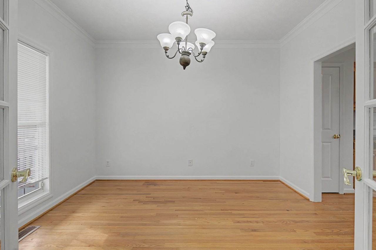 42 Lotus Ln - Photo 7 of 49