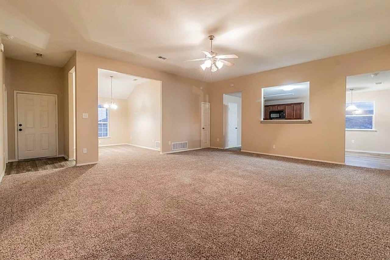 5801 Hercules Ave - Photo 2 of 13