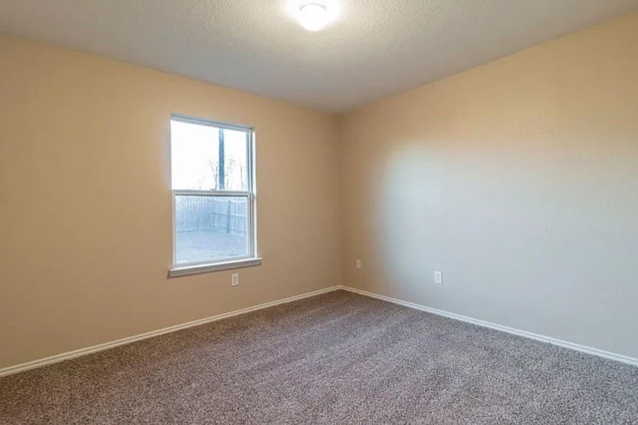 5801 Hercules Ave - Photo 7 of 13