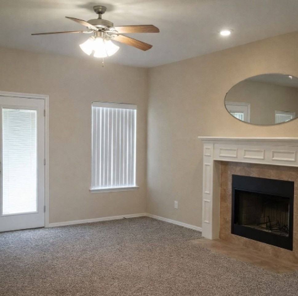 608 Constellation Dr - Photo 3 of 5