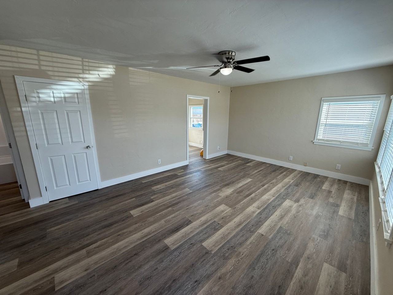 3845 Strong St - Photo 2 of 14