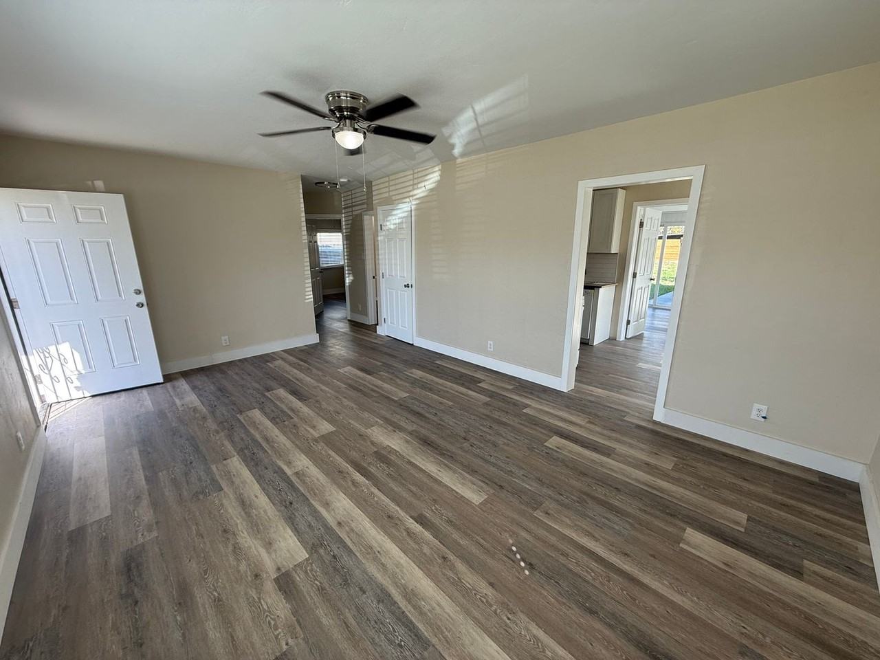 3845 Strong St - Photo 3 of 14