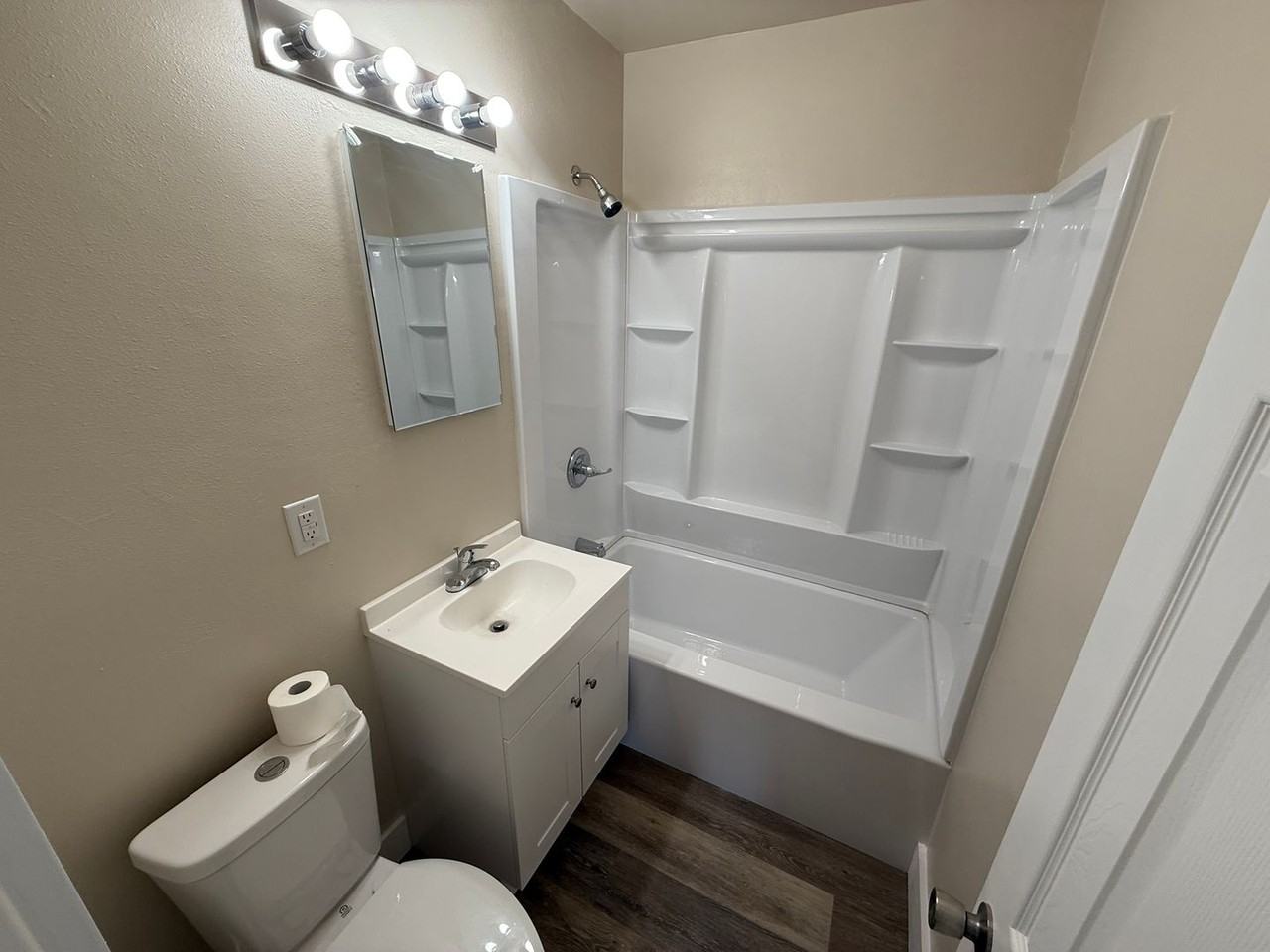 3845 Strong St - Photo 4 of 14