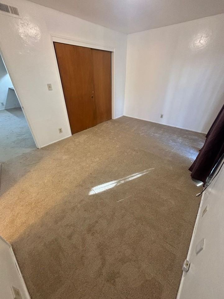 1119 Florida St - Photo 7 of 9