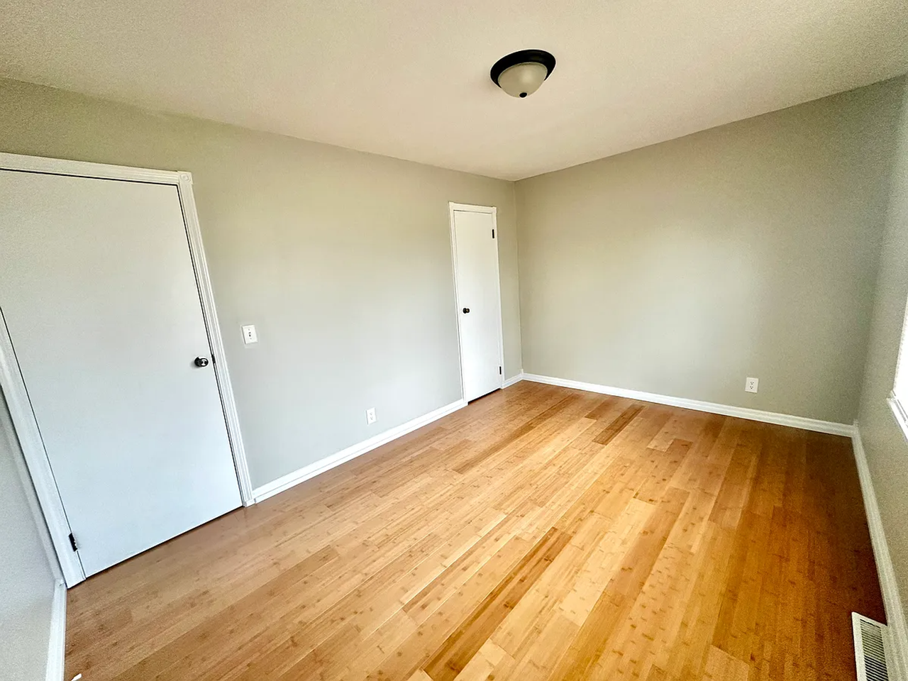 7330 S 71st St - Photo 7 of 10