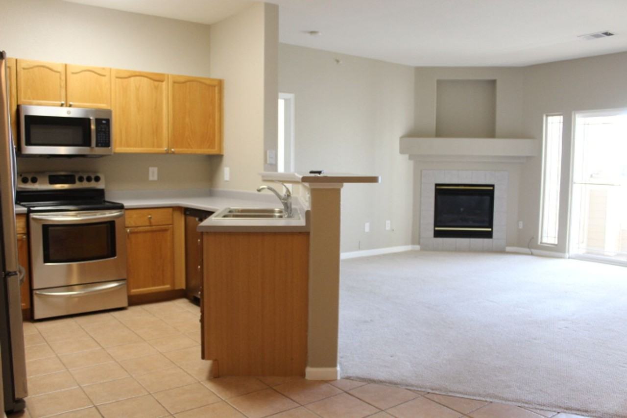 8369 S Independence Cir #204 - Photo 4 of 26