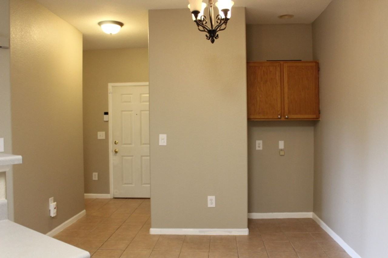 8369 S Independence Cir #204 - Photo 5 of 26