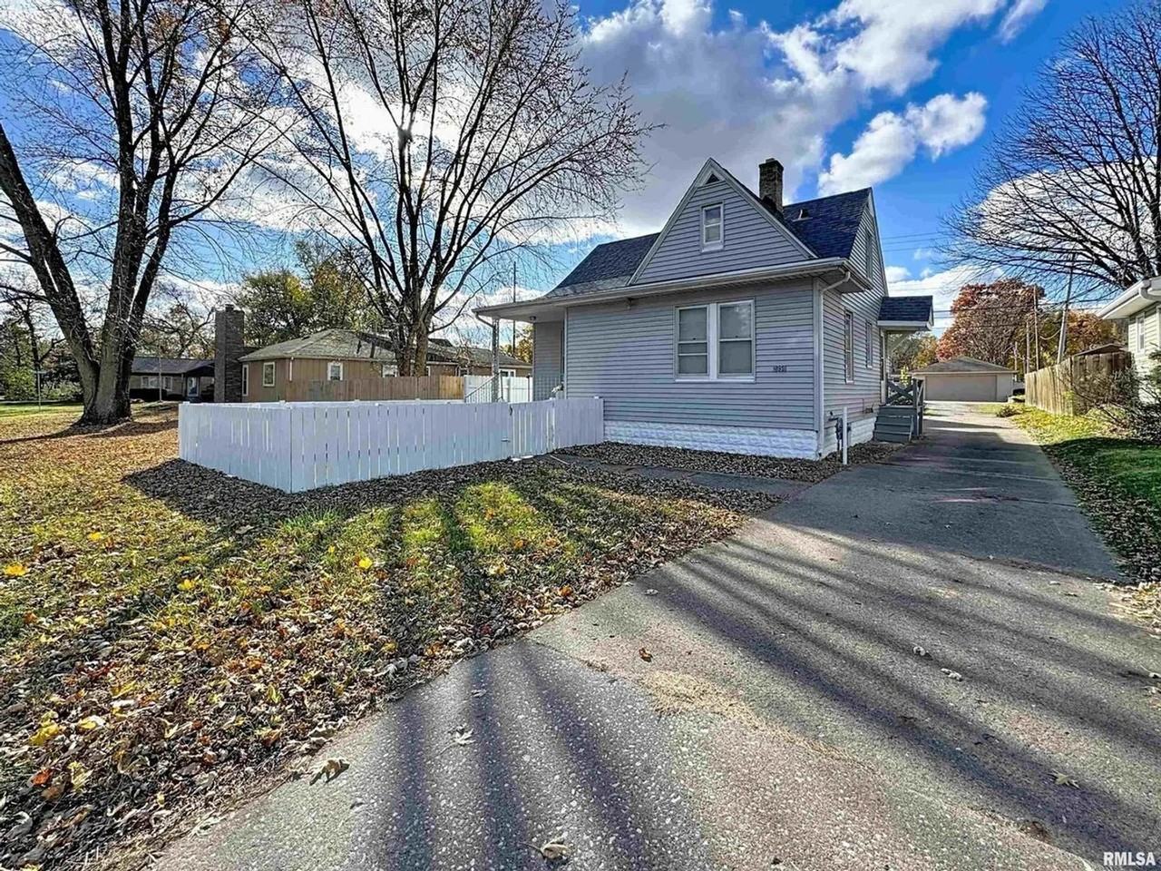 2350 38th St - Photo 2 of 23