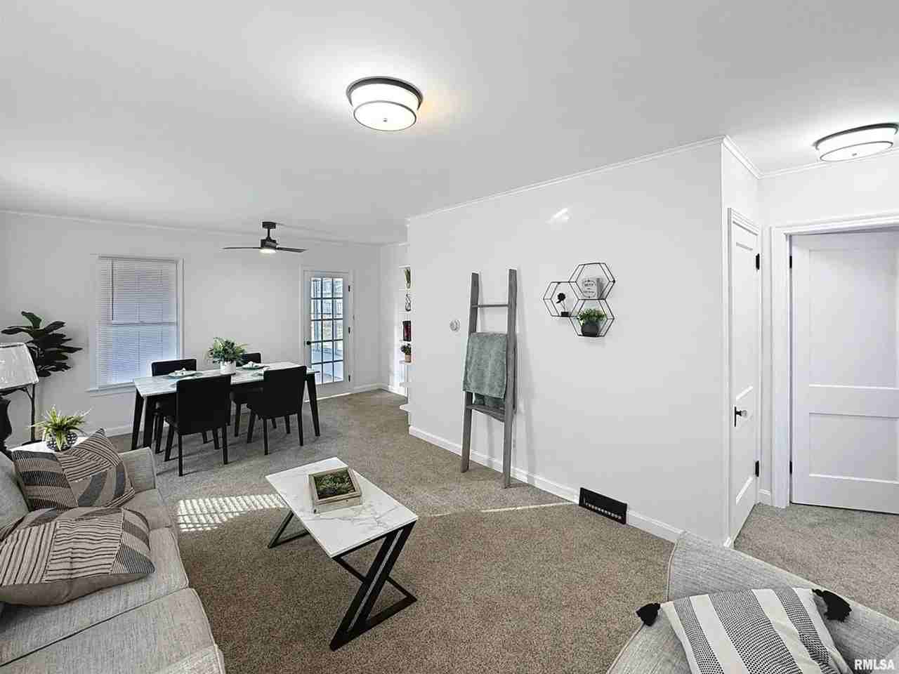 2350 38th St - Photo 4 of 23