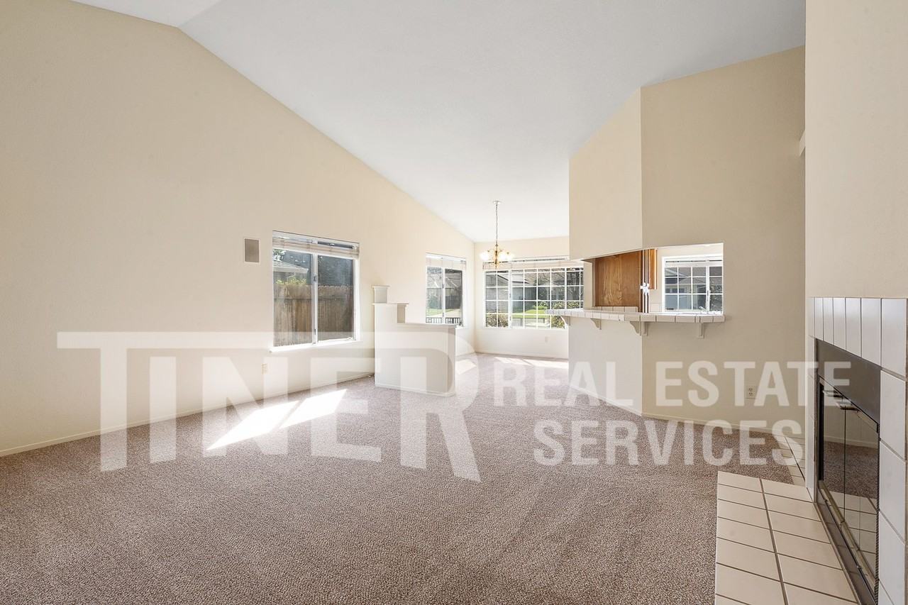 9071 Brevard Dr - Photo 3 of 22