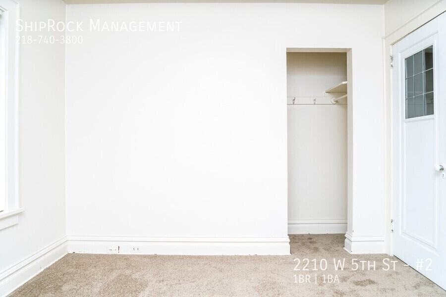 2210 W 5th St #2 - Photo 5 of 8